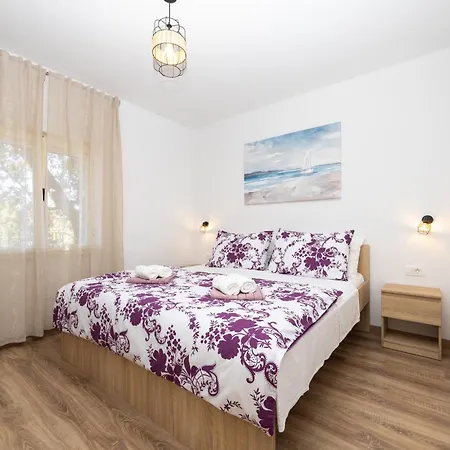 Kuca Za Odmor Ivanka * Ražanj