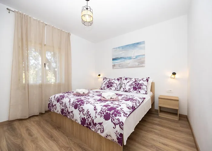 Kuca Za Odmor Ivanka * Ražanj